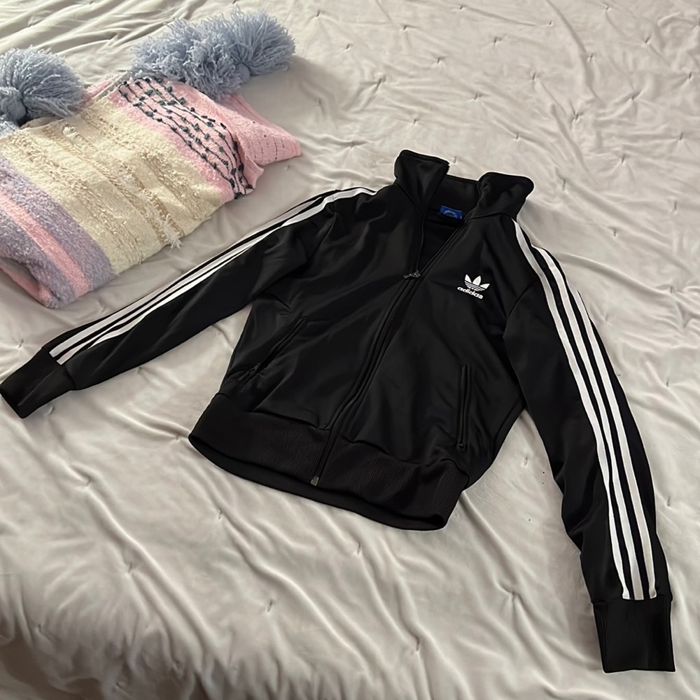 Adidas sweater